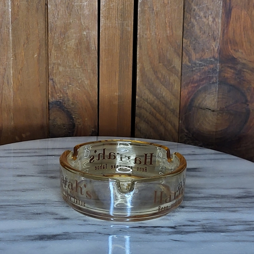 Harrah's Amber Glass Ashtray - Picture 12 of 15